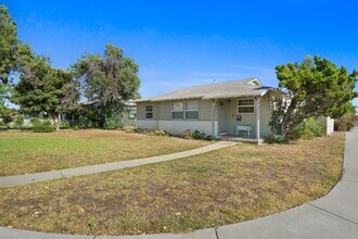 Building Photo - 794 W Winn Dr
