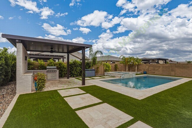 Foto del edificio - Stunning Gilbert Home Located in the Beautiful Belrose Gated Community!