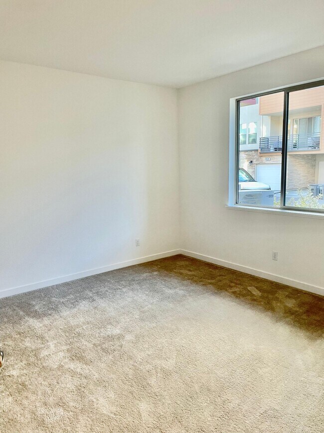 First Floor Bedroom - 5957 Hadley Rd