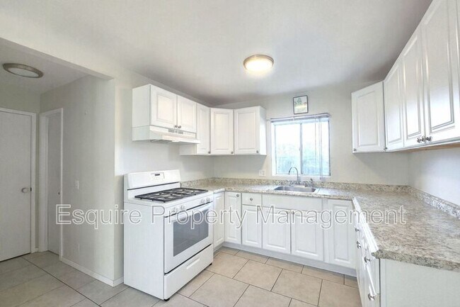 Foto del edificio - 264 Johnson Rd