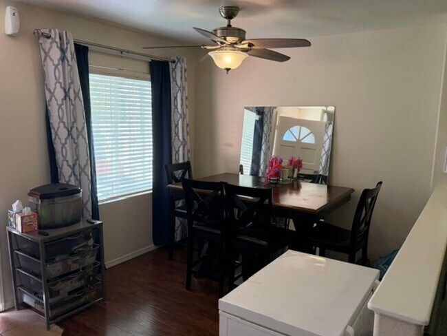 Foto del edificio - 3 bed 2.5 Bath 2 car garage/ Central AC/ Ewa Beach!