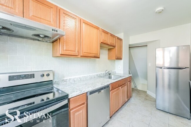 Building Photo - The Lifestyle You Deserve.