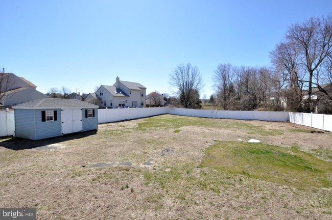 Building Photo - 262 Creek Rd