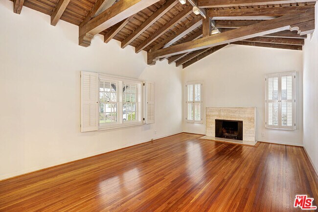 Building Photo - 430 S El Camino Dr