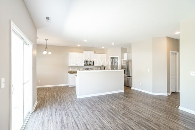 Foto del edificio - 9531 Weikert Rd