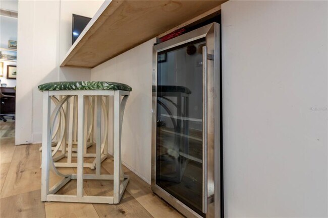 Foto del edificio - 310 NW 8th St