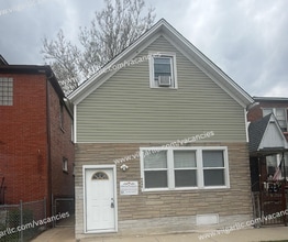 Building Photo - 4842 Northcote Ave