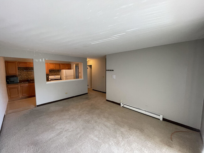Foto del edificio - 712 W Huntington Commons Rd