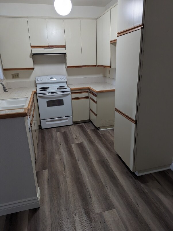 Building Photo - 27642 Susan Beth Way