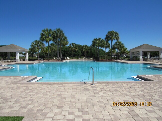 Building Photo - 14703 Wake Robin Dr