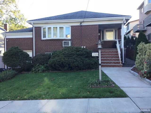 Primary Photo - 218 Greenmount Ave