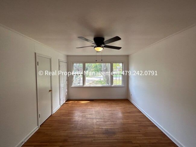 Building Photo - 315 N 41st St