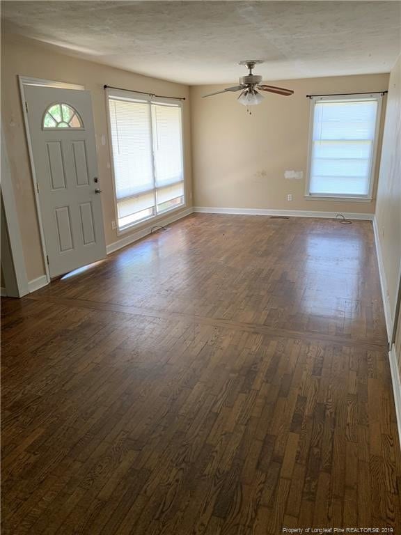 Building Photo - 2040 Mango Cir