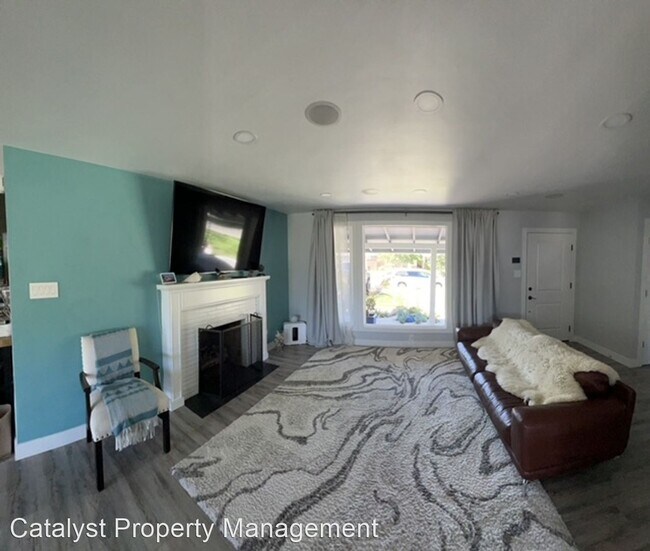 Building Photo - 3 br, 1 bath House - 2024 Maryal Dr