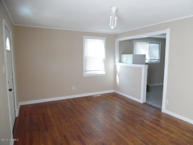 Building Photo - 103 Robin Rd