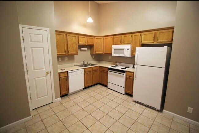 Foto del edificio - 3312-3314 Hopkins Dr