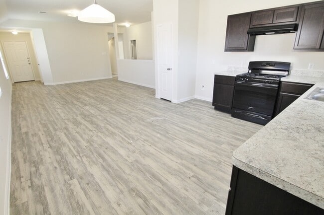 Building Photo - 24023 Treviso Gardens Dr