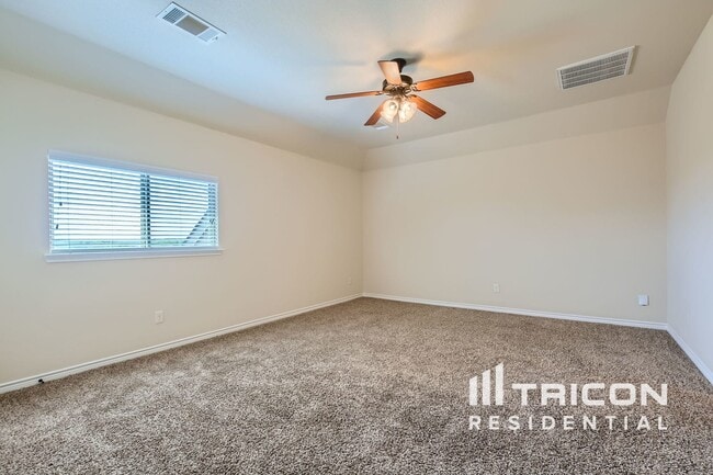 Building Photo - 1044 Lufkin Ln