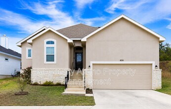 Building Photo - 8311 Comanche Pass