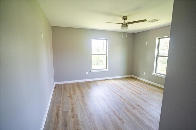 Foto del edificio - 3118 Memel St