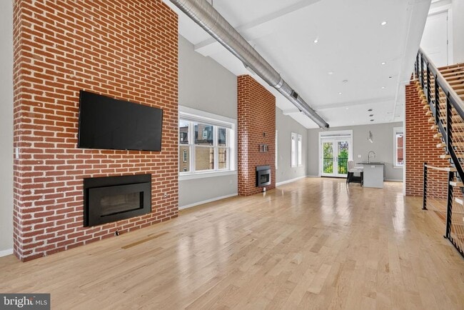 Building Photo - 1620 15th St NW