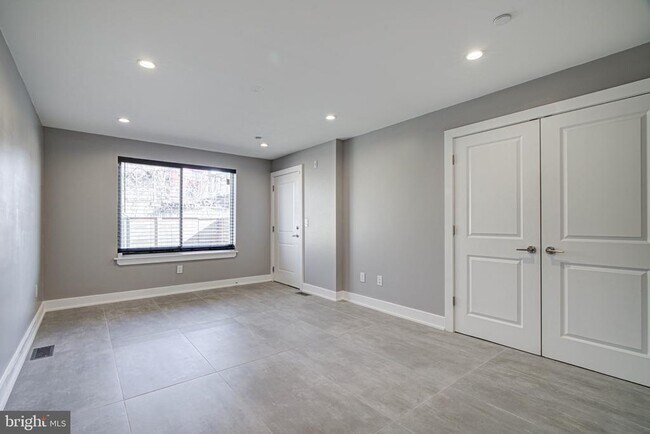 Foto del edificio - 1747 N Marshall St
