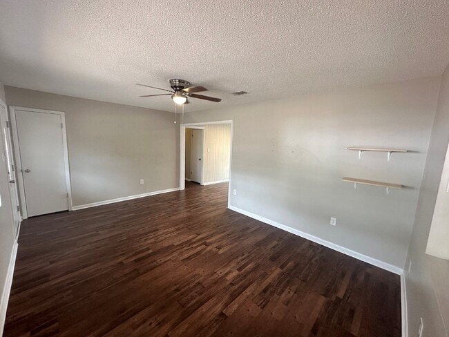 Foto del edificio - Home for Rent