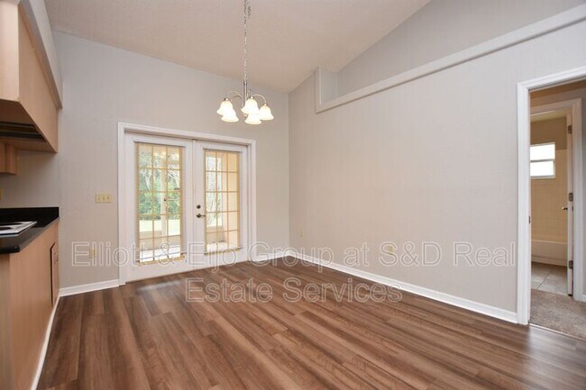 Foto del edificio - 8019 Ridgeglen Cir E