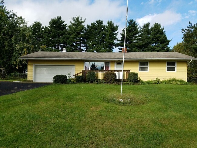 Foto del edificio - 106 Sharon Heights Rd SW, Pataskala, OH 43062
