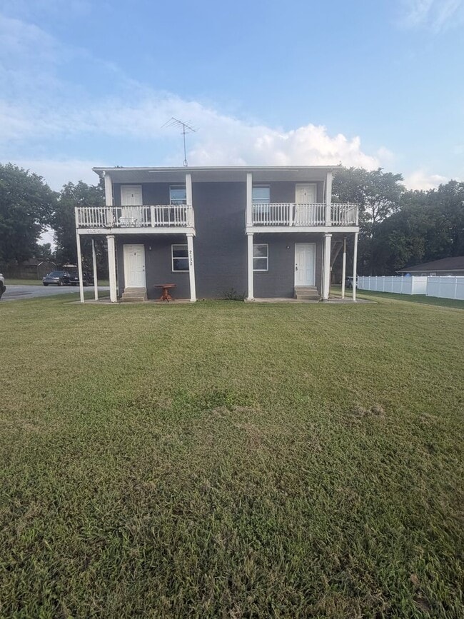 Building Photo - 2132 Rock Creek Dr