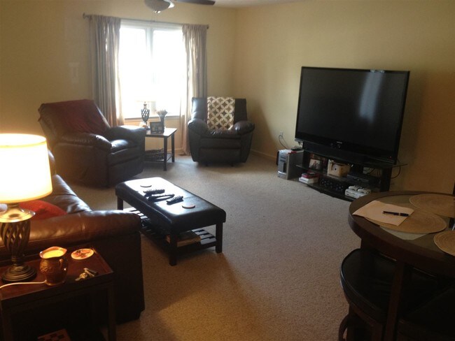 Foto del edificio - 3682 Killy Ct