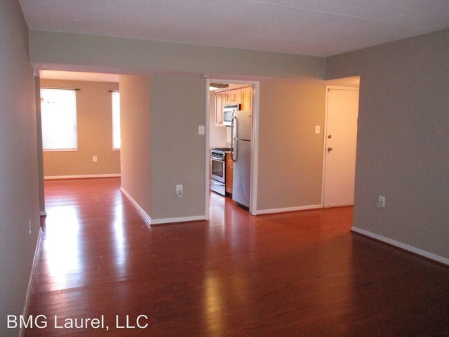 Foto del edificio - 5243 W Running Brook Rd