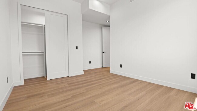 Foto del edificio - 10844 Peach Grove St