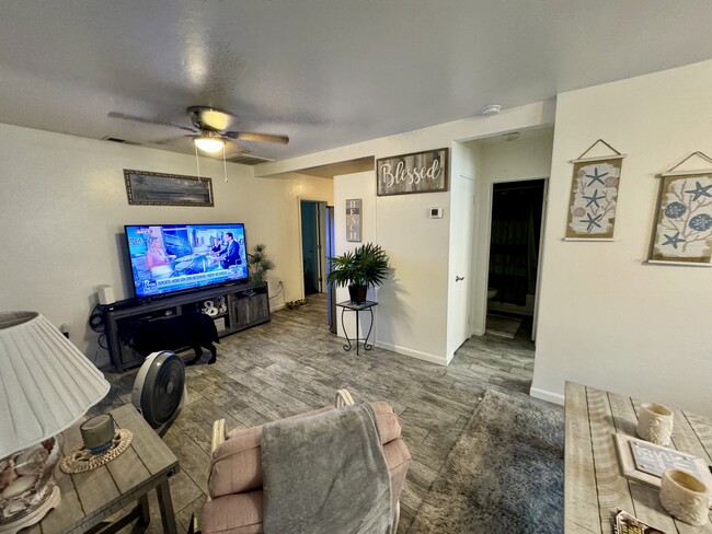 Building Photo - 12100 Capilla Ln