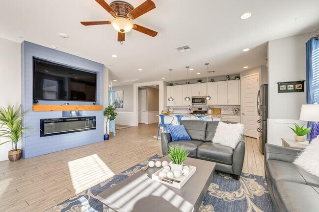 Building Photo - 417 E Emerald Dr