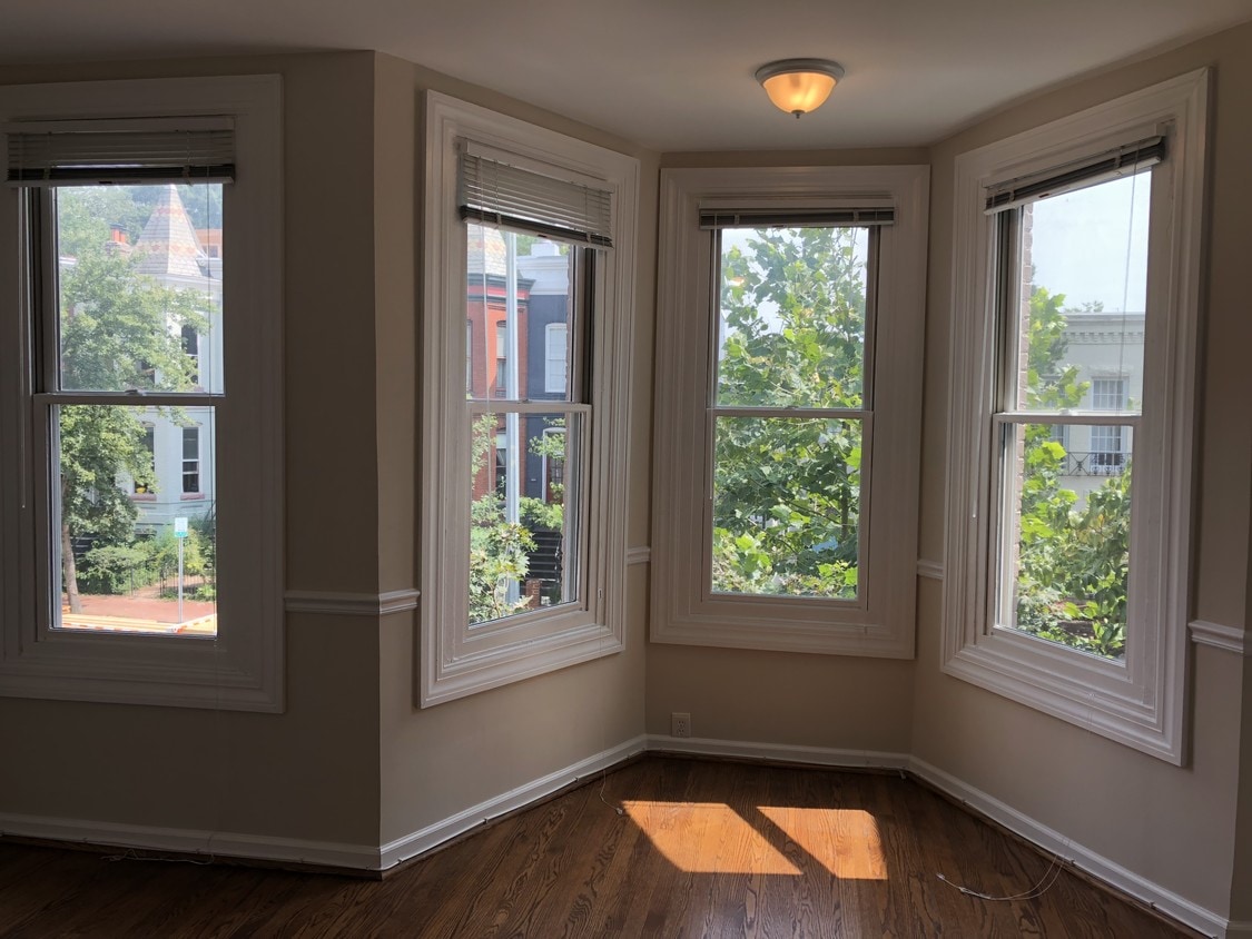 Primary Photo - 427 7th St SE