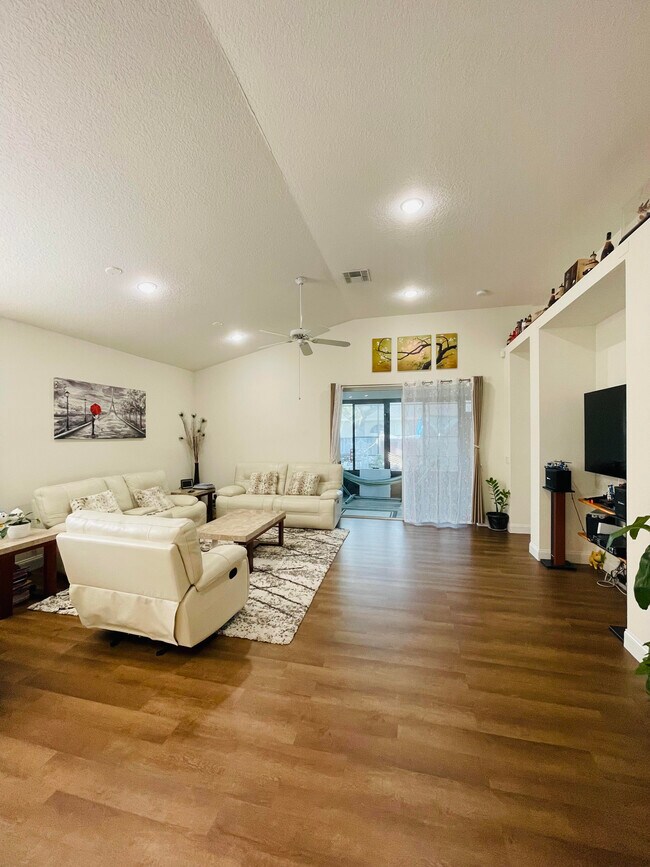 Photo - 5536 Burlwood Dr House