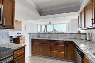 Building Photo - 3111 Bel Air Dr
