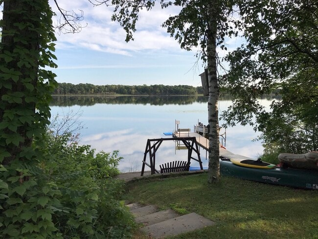 Building Photo - 3 Bedroom Plus loft, 1-3/4 Bathrooms Home ...