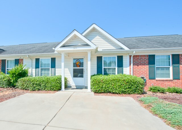Primary Photo - 323 Greendale Pl