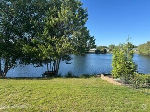 Building Photo - 128 Bonaire Dr