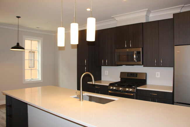 Foto del edificio - 908 N Buchanan Ct