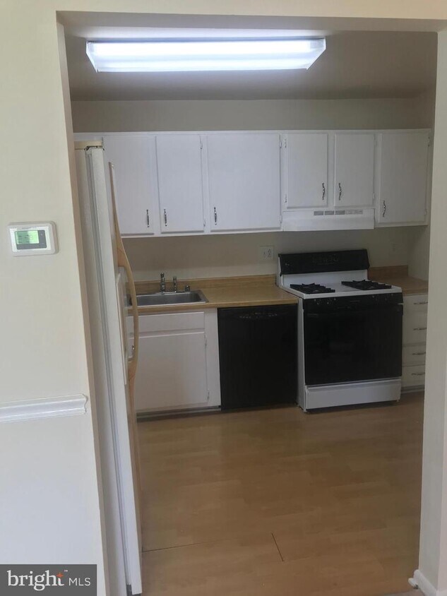 Primary Photo - 9220 Bridle Path Ln