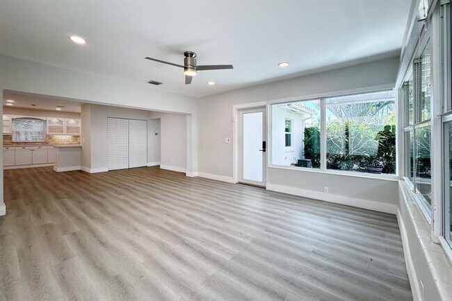 Foto del edificio - 1641 NE 5th Ct