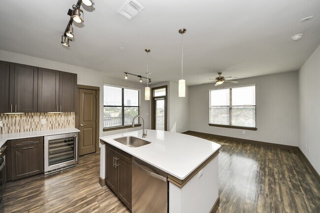 Foto del edificio - 5454 Washington Ave