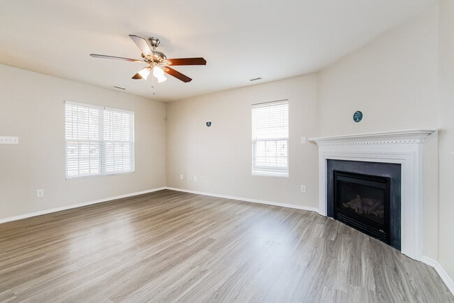 Building Photo - 7001 Softwind Dr
