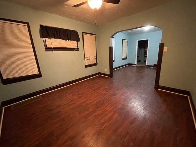 Foto del edificio - 544 Brown St