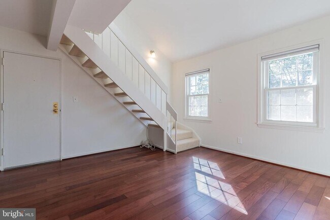 Foto del edificio - 603 Bashford Ln