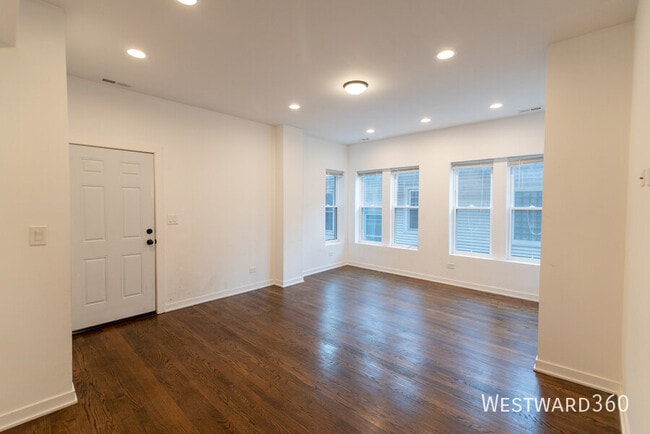 Building Photo - 1339 W Early Ave