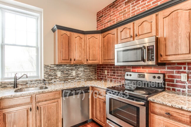 Foto del edificio - 21 Sprecher Rd